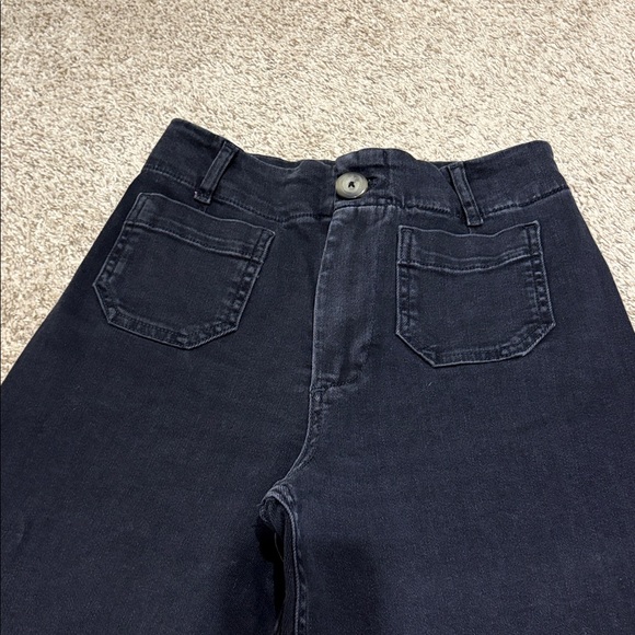 The Colette Crop High-Crop Wide-Leg Jeans - Picture 3 of 10